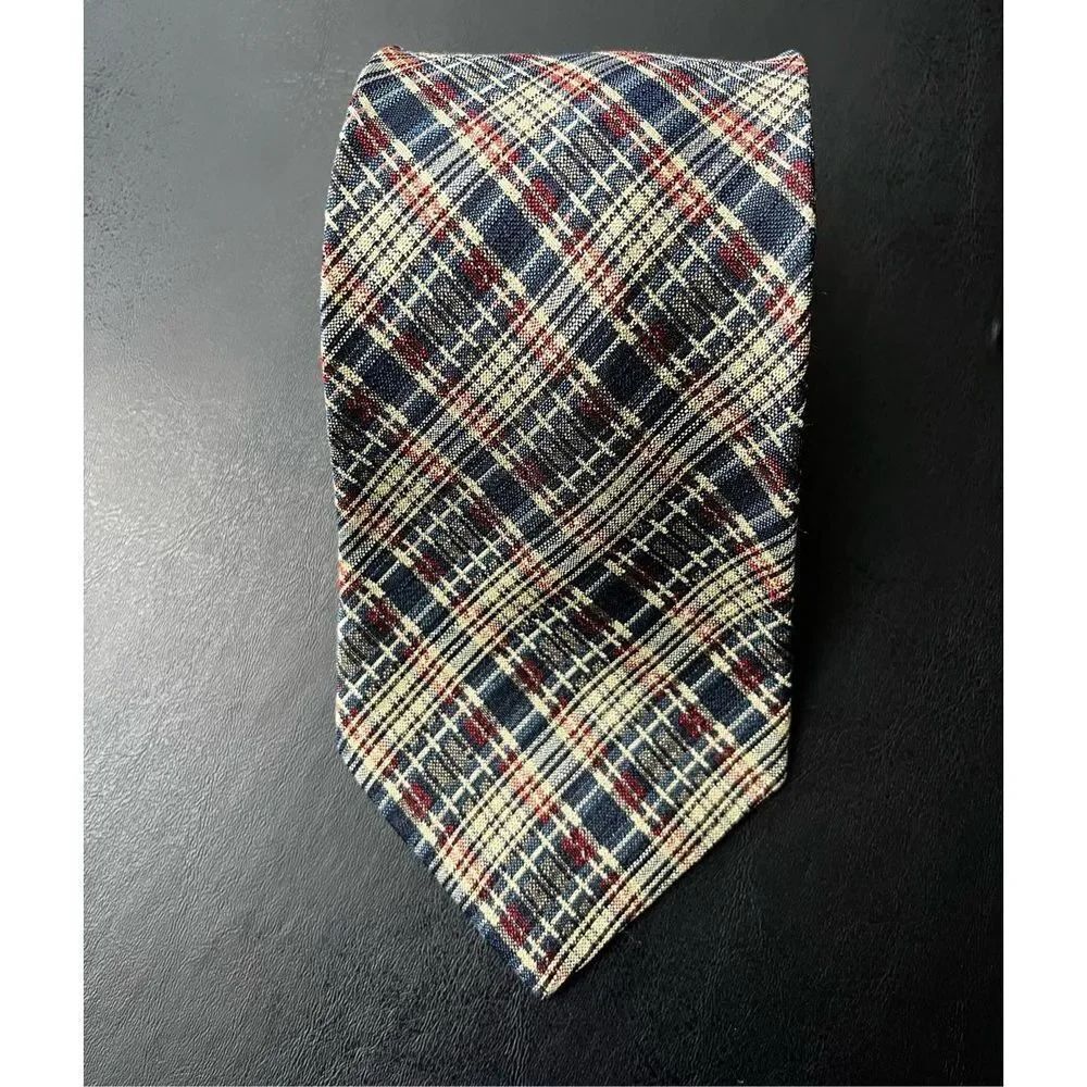 Vintage Guess tie